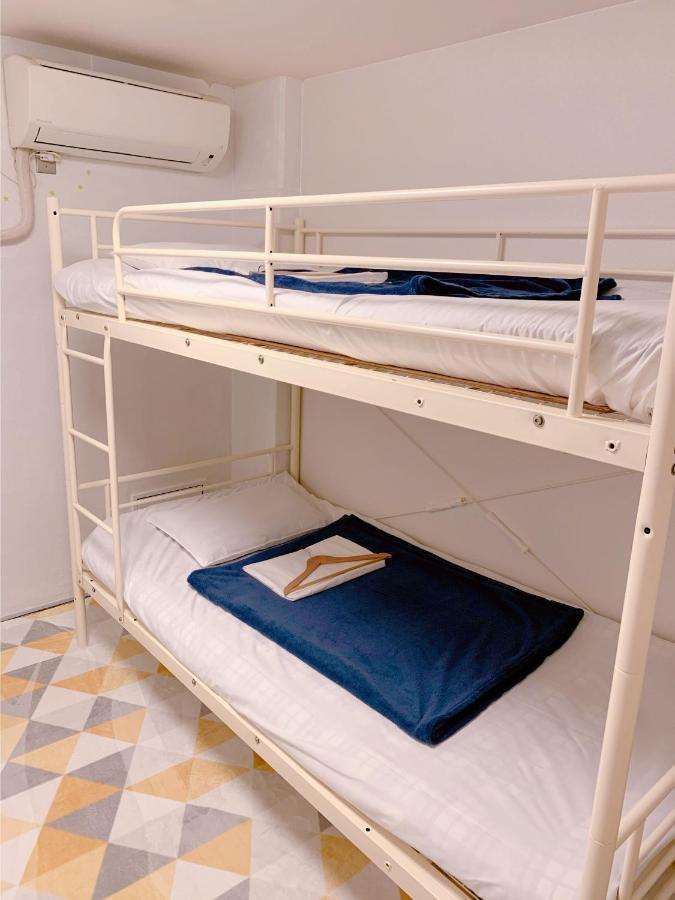 Guesthouse Shiawase Eki Fukuoka  Buitenkant foto