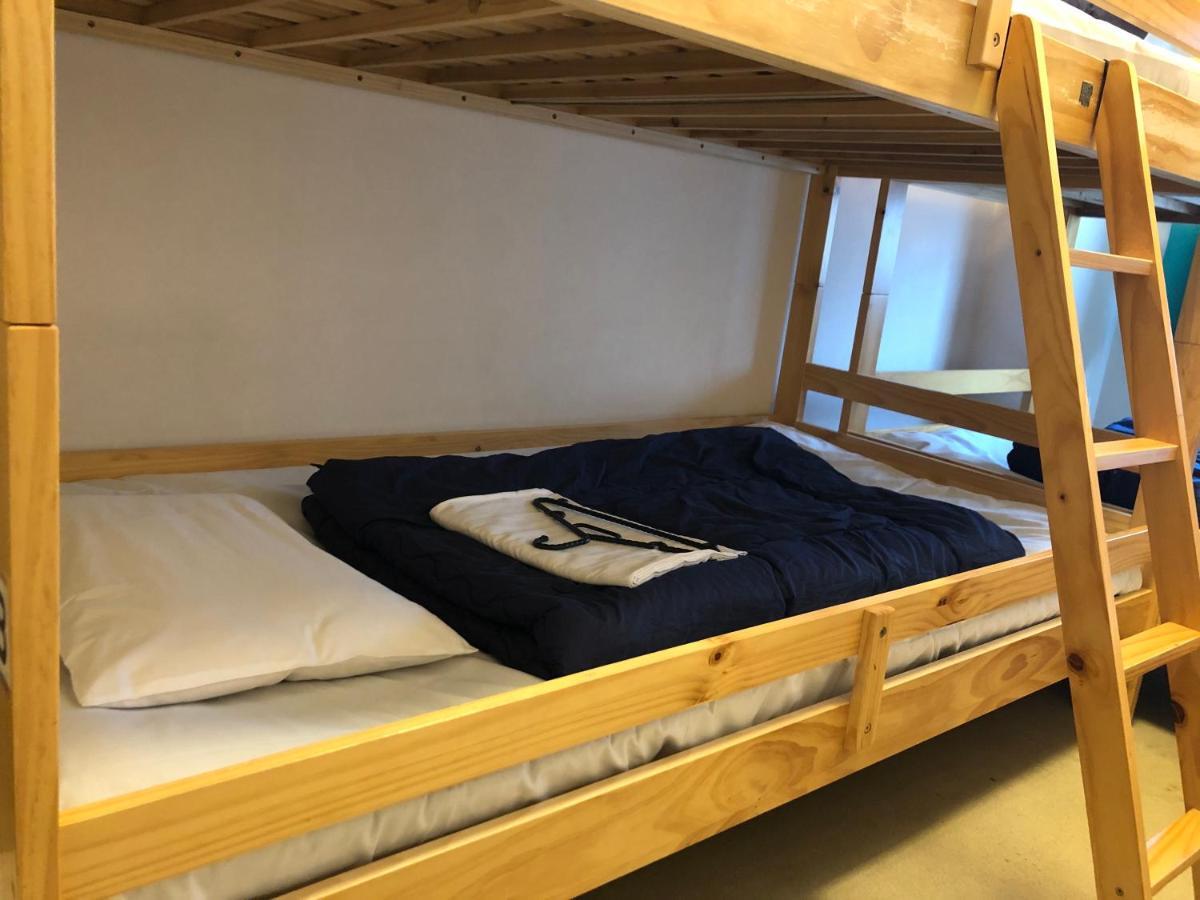 Guesthouse Shiawase Eki Fukuoka  Buitenkant foto
