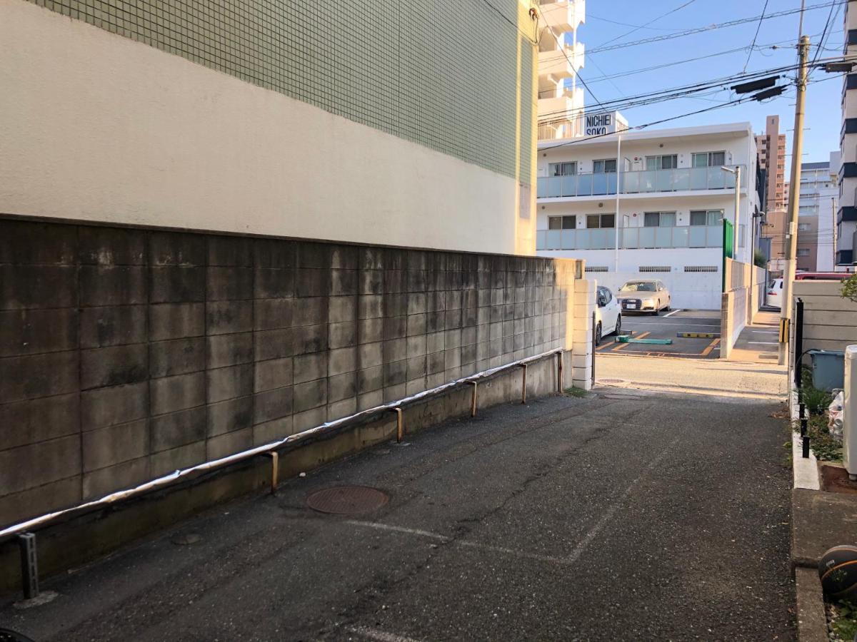 Guesthouse Shiawase Eki Fukuoka  Buitenkant foto